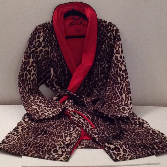 Nick & Nora Other - 🍃🌹 Nick & Nora - ''Cheetah Print' Robe 🍃